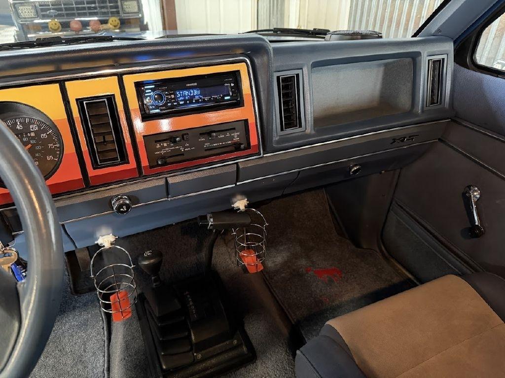 Ford Bronco II Base 1985