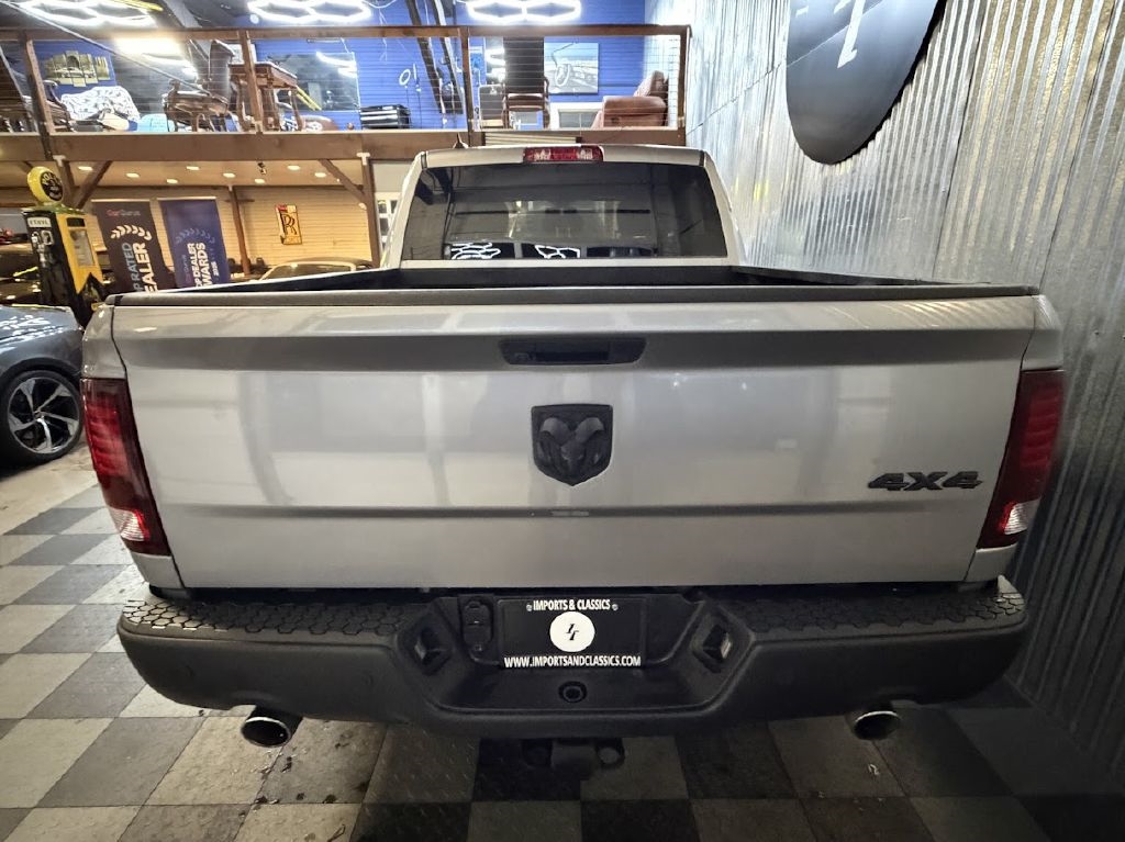 RAM 1500 Classic Tradesman Crew Cab SWB 4WD 2021
