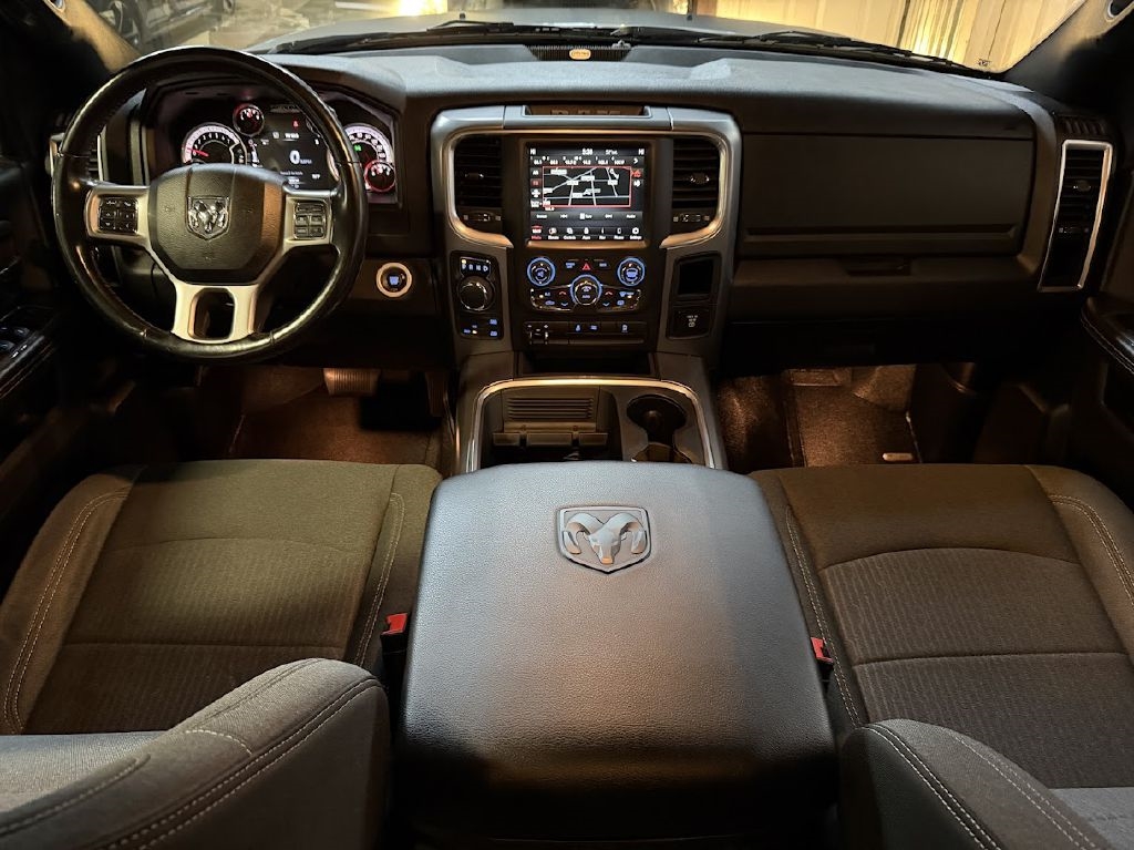 RAM 1500 Classic Tradesman Crew Cab SWB 4WD 2021