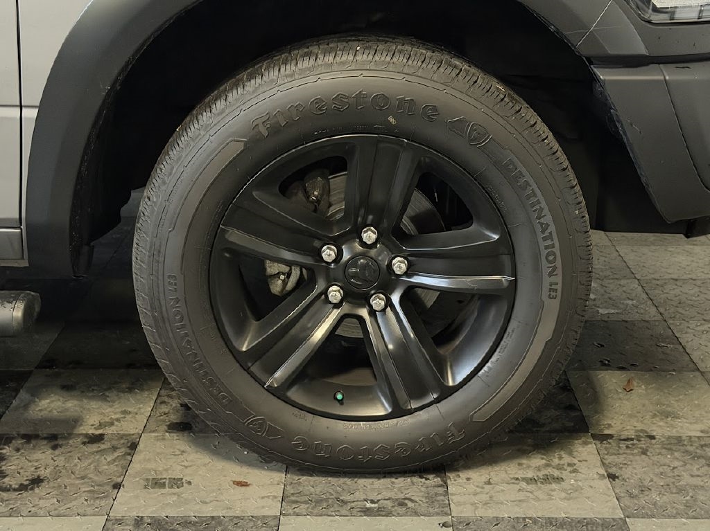 RAM 1500 Classic Tradesman Crew Cab SWB 4WD 2021