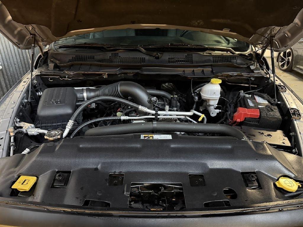 RAM 1500 Classic Tradesman Crew Cab SWB 4WD 2021