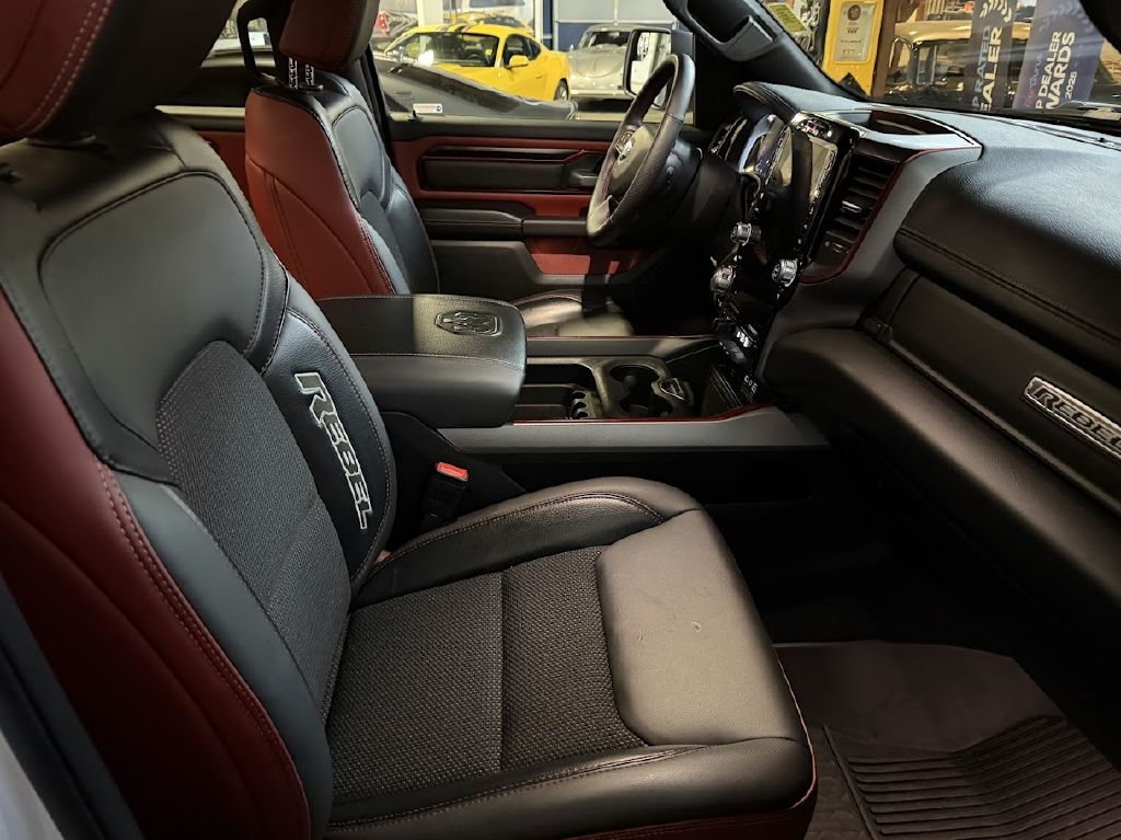 RAM 1500 Rebel Crew Cab SB 4WD 2025