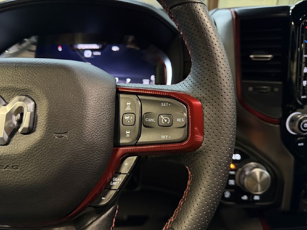 RAM 1500 Rebel Crew Cab SB 4WD 2025