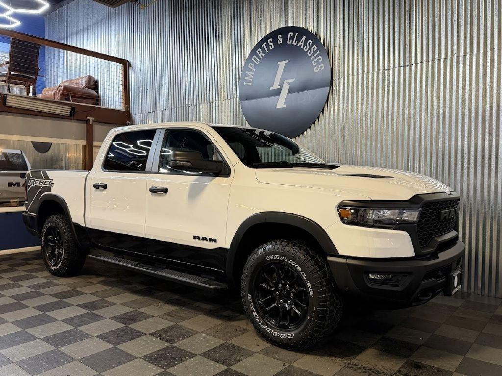 RAM 1500 Rebel Crew Cab SB 4WD 2025