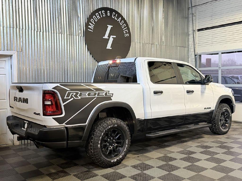 RAM 1500 Rebel Crew Cab SB 4WD 2025