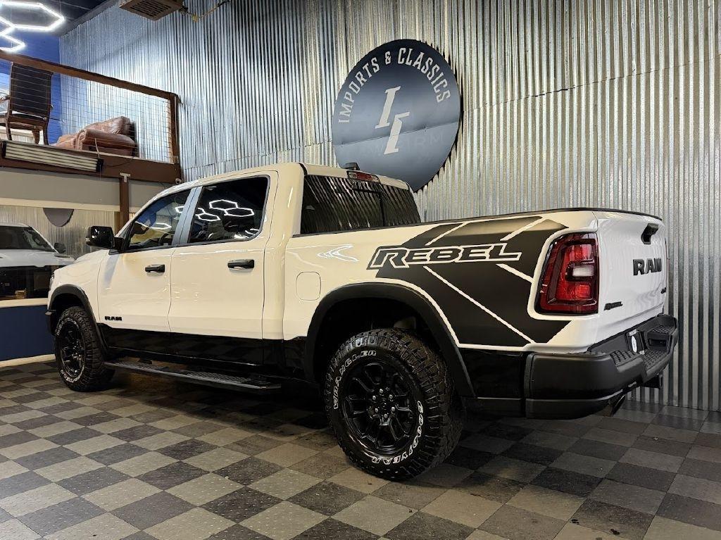 RAM 1500 Rebel Crew Cab SB 4WD 2025