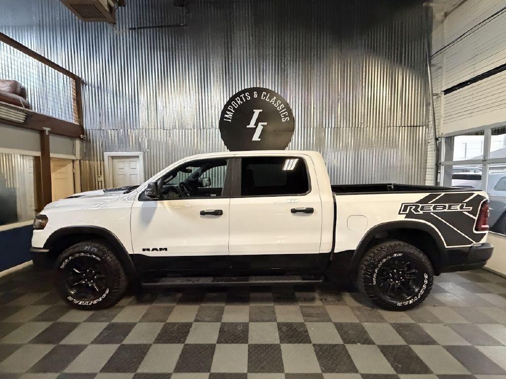 RAM 1500 Rebel Crew Cab SB 4WD 2025