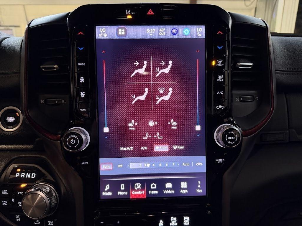 RAM 1500 Rebel Crew Cab SB 4WD 2025