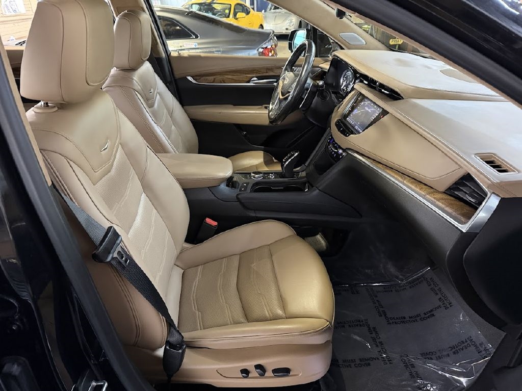 Cadillac XT5 Sport AWD 2021