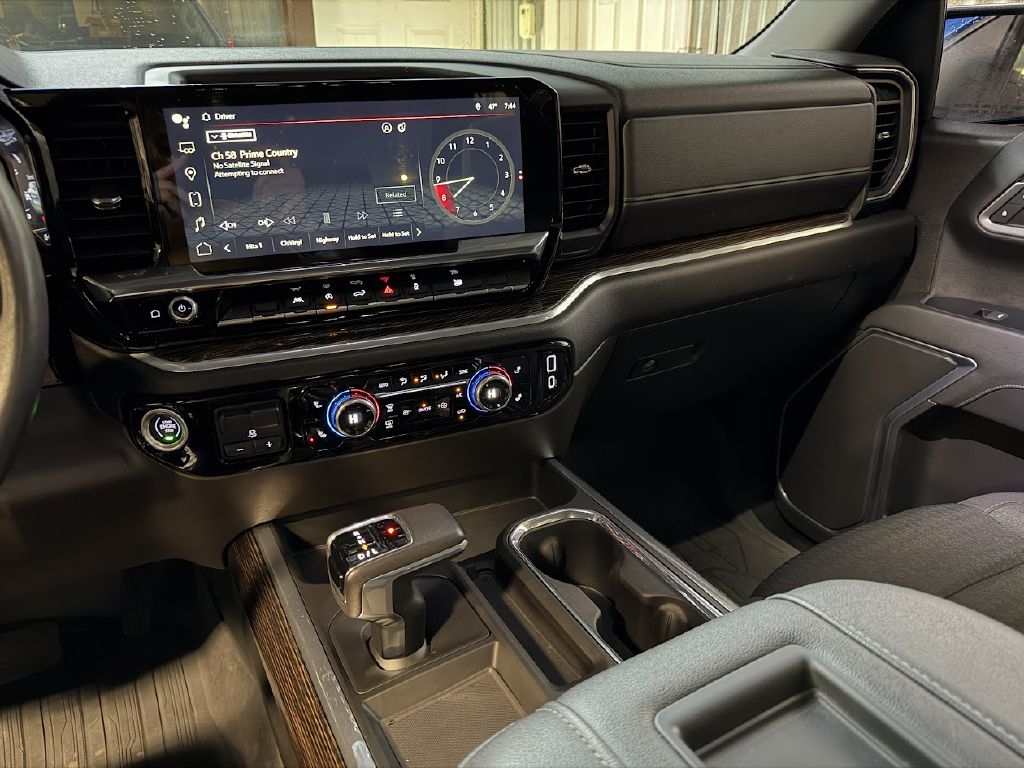 GMC Sierra 1500 Elevation Crew Cab 4WD 2022