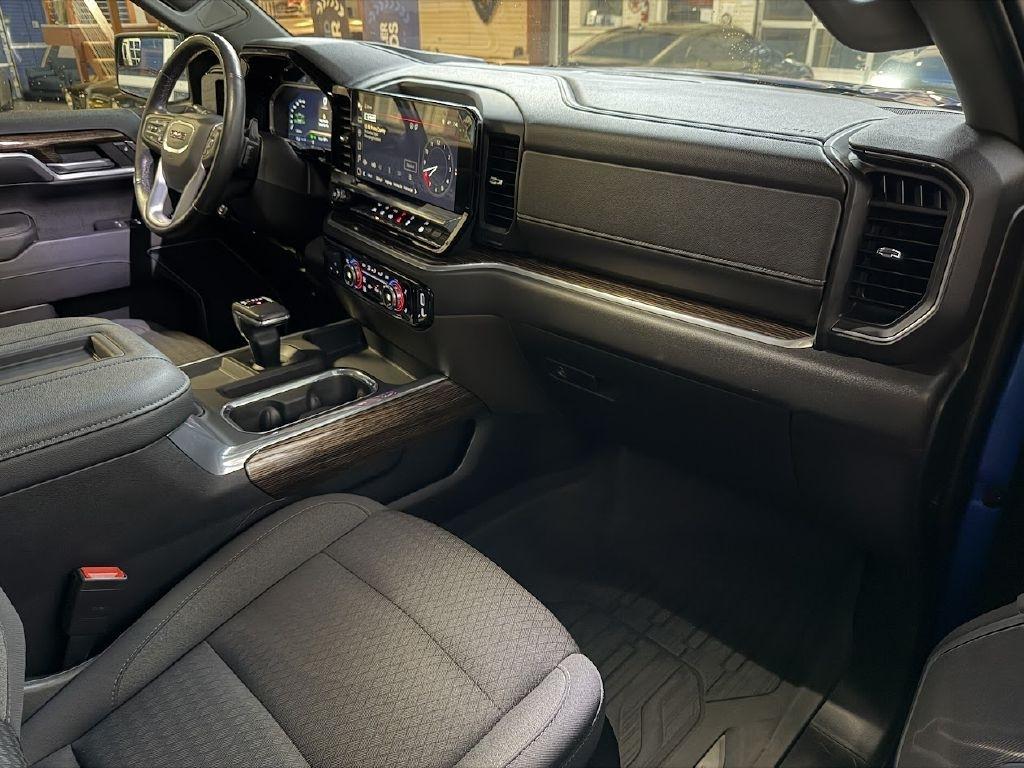 GMC Sierra 1500 Elevation Crew Cab 4WD 2022