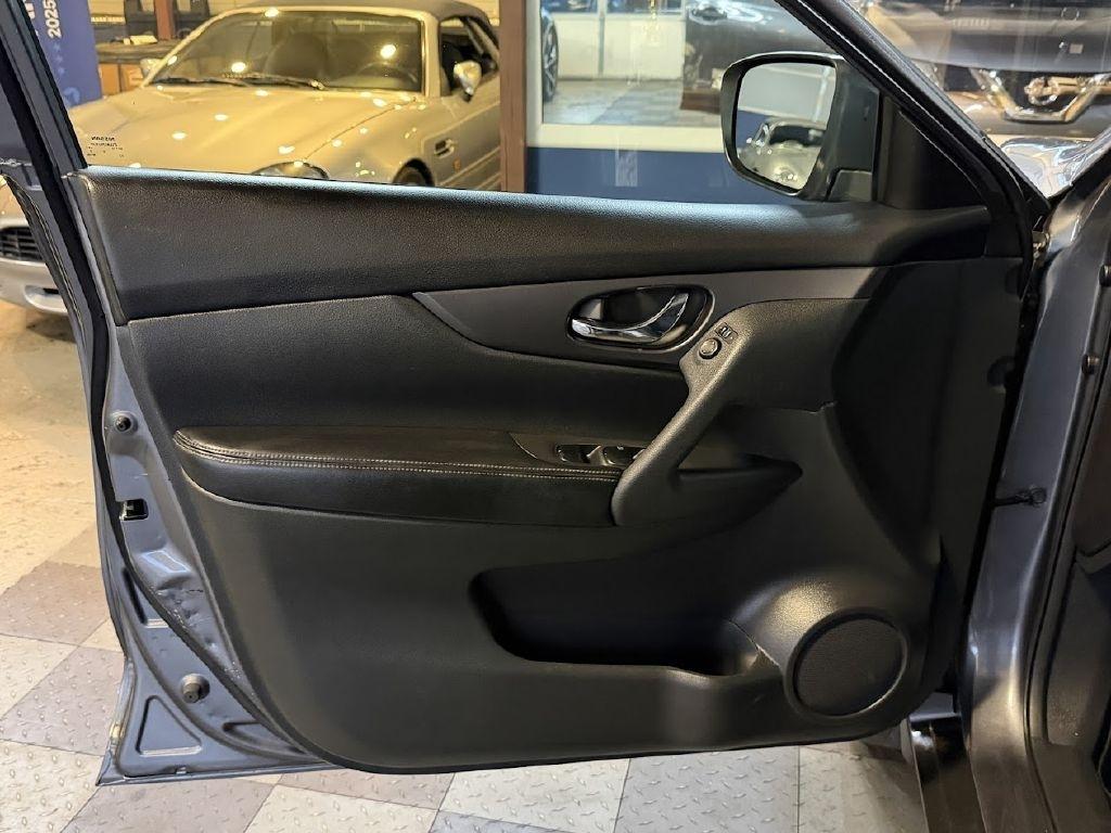 Nissan Rogue S 2WD 2016