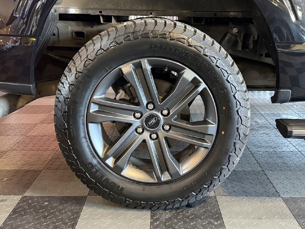 Ford F-150 Lariat 4WD SuperCrew 5.5' Box 2023