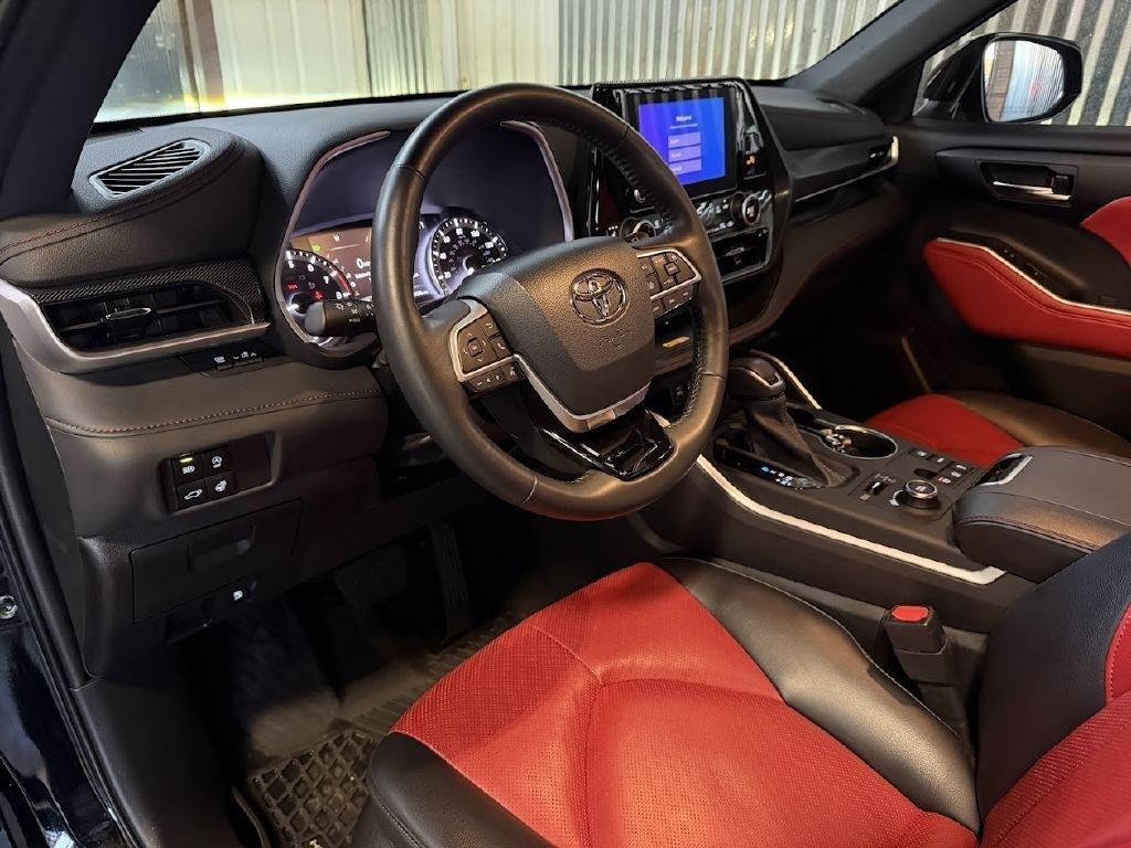 Toyota Highlander XSE 4D SUV AWD 2023