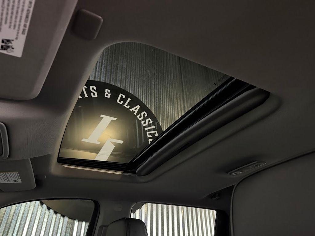 GMC Sierra 3500HD Denali Crew Cab 4WD 2025