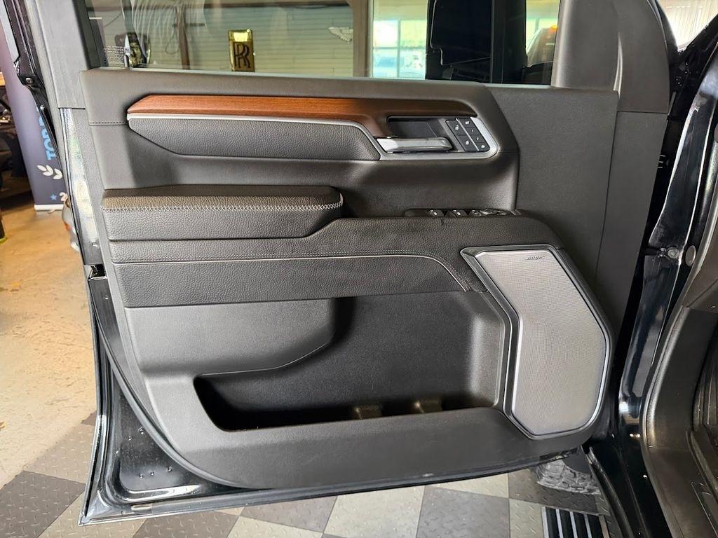 GMC Sierra 3500HD Denali Crew Cab 4WD 2025