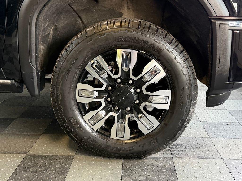 GMC Sierra 3500HD Denali Crew Cab 4WD 2025