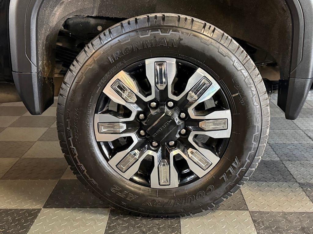 GMC Sierra 3500HD Denali Crew Cab 4WD 2025