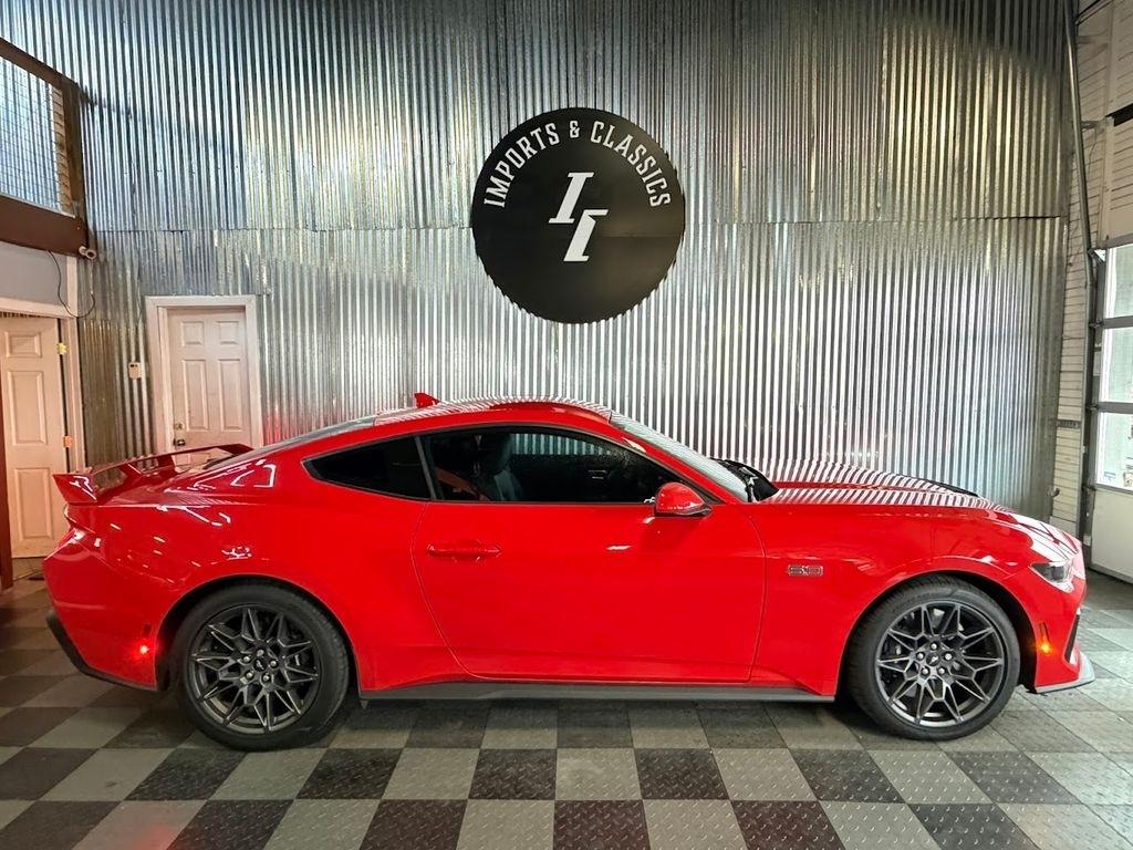 Ford Mustang GT Premium Coupe 2025