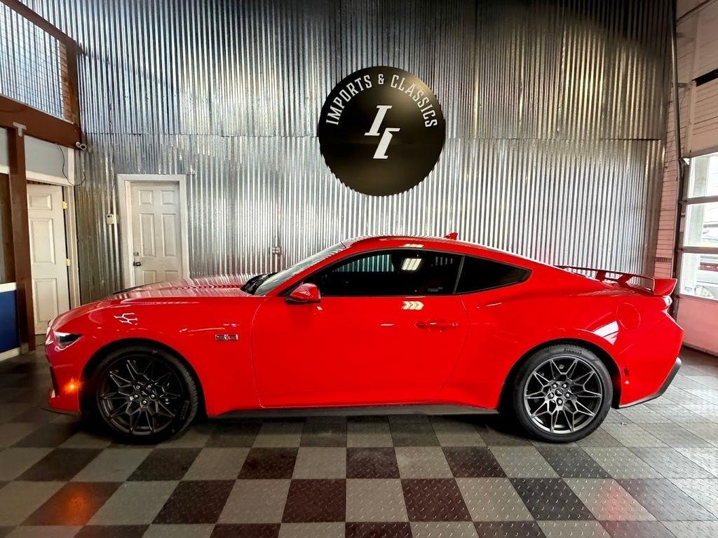 Ford Mustang GT Premium Coupe 2025