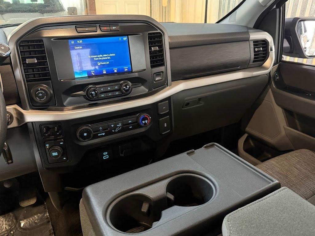 Ford F-150 XLT SuperCrew Short Bed 4WD 2022