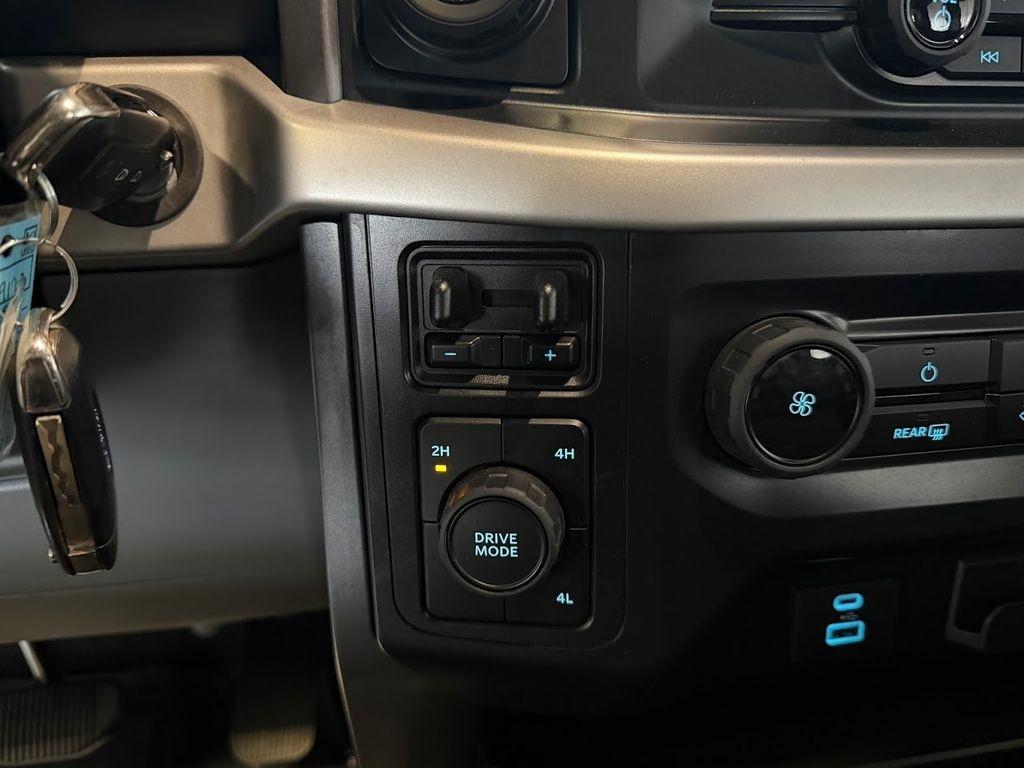 Ford F-150 XLT SuperCrew Short Bed 4WD 2022