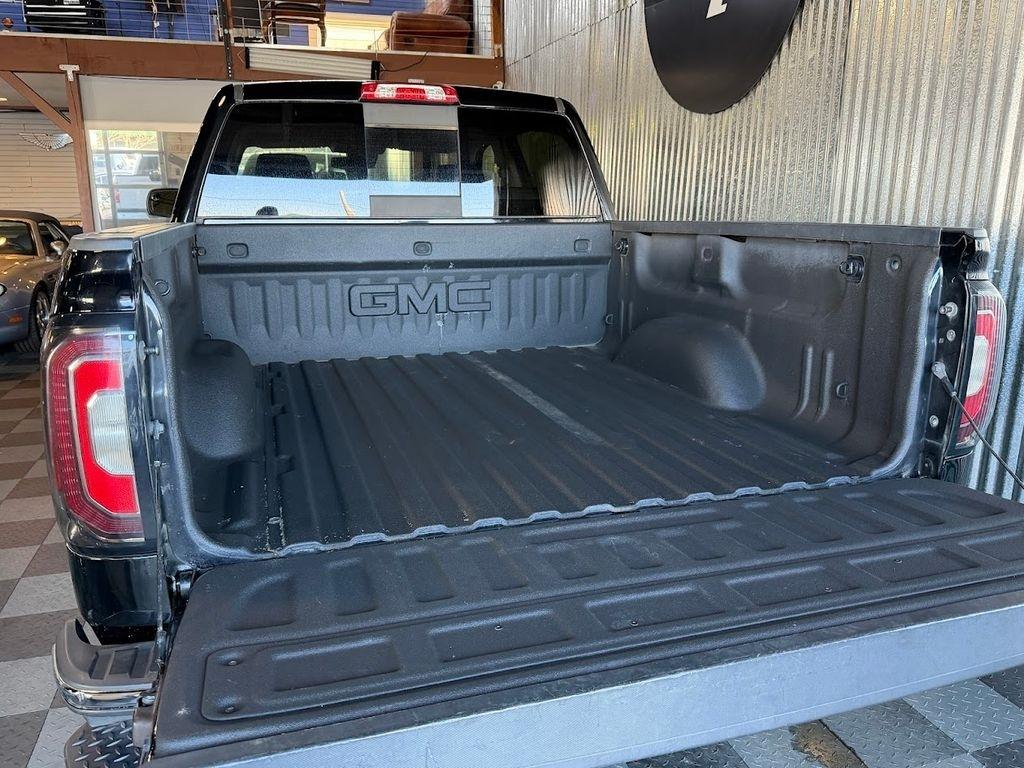 GMC Sierra 1500 SLT Crew Cab Long Box 4WD 2018