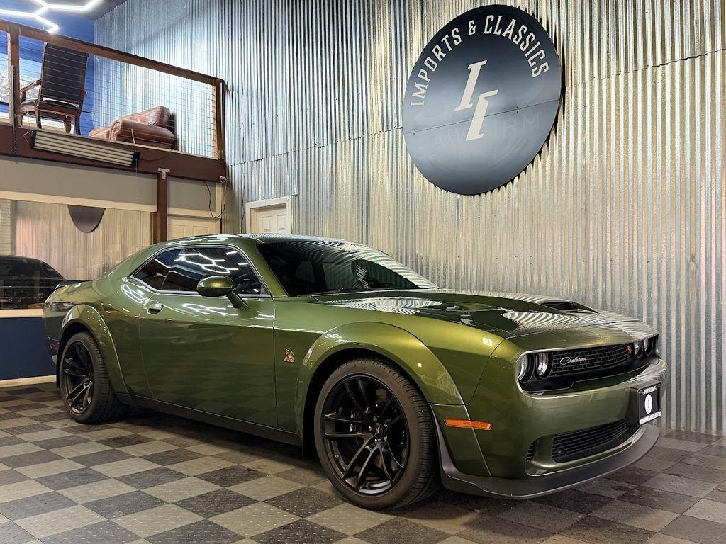 Dodge Challenger R/T Scat Pack Widebody RWD 2023