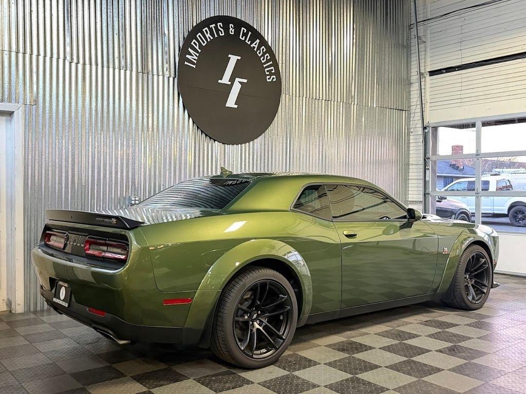 Dodge Challenger R/T Scat Pack Widebody RWD 2023