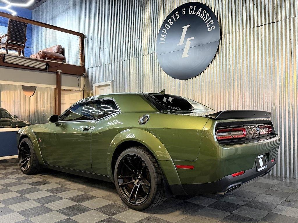 Dodge Challenger R/T Scat Pack Widebody RWD 2023