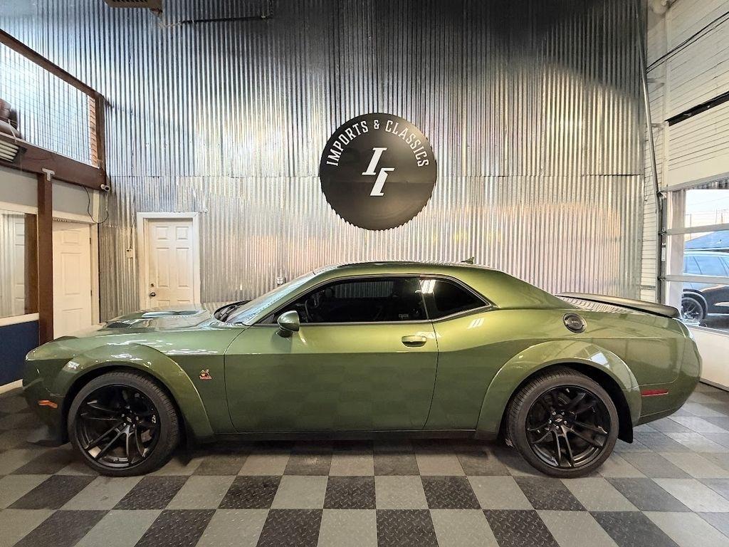 Dodge Challenger R/T Scat Pack Widebody RWD 2023