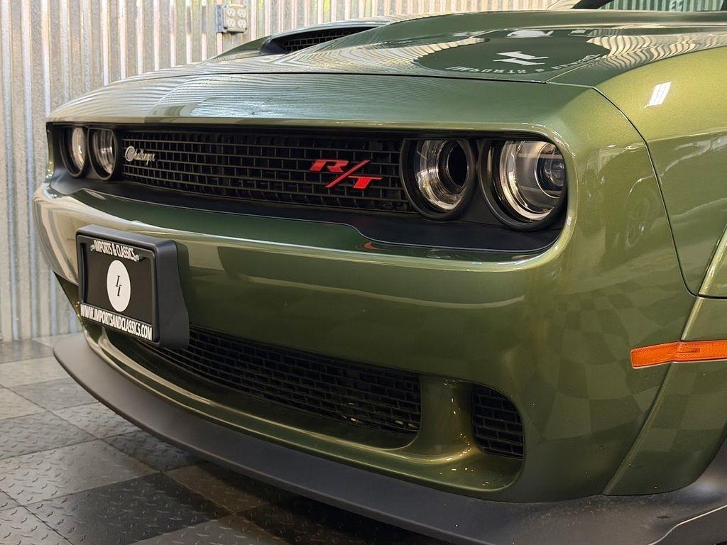 Dodge Challenger R/T Scat Pack Widebody RWD 2023