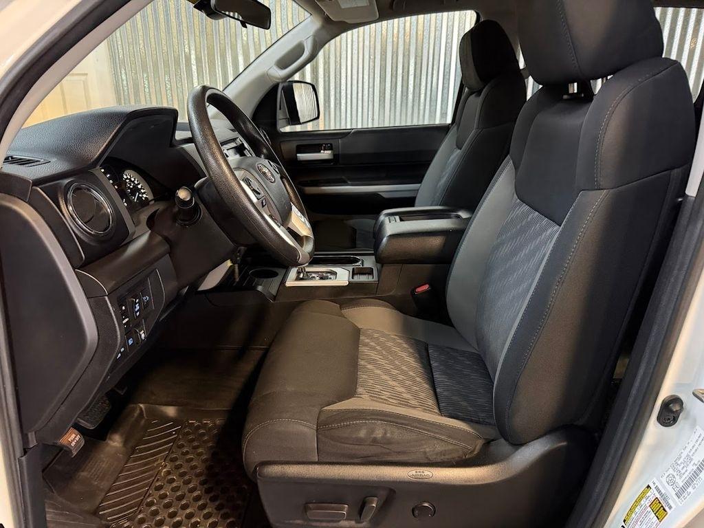 Toyota Tundra SR5 5.7L V8 CrewMax 4WD 2020