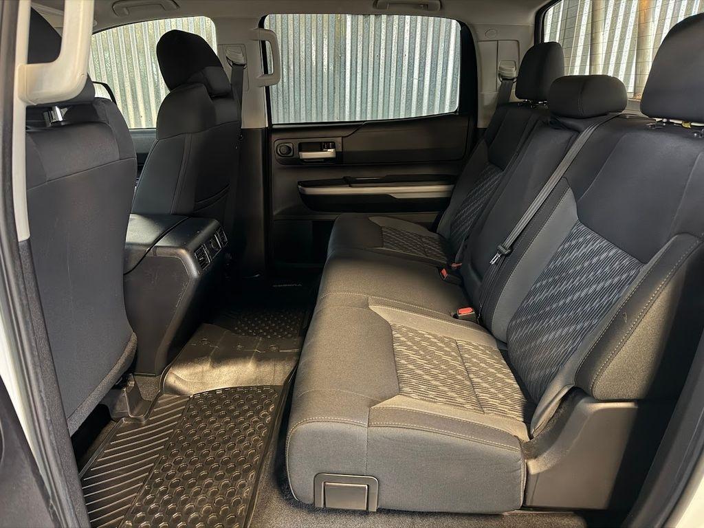 Toyota Tundra SR5 5.7L V8 CrewMax 4WD 2020