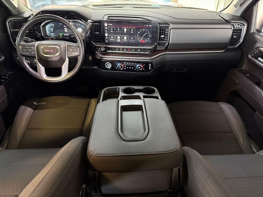 GMC Sierra 1500 SLE Crew Cab 4WD 2022