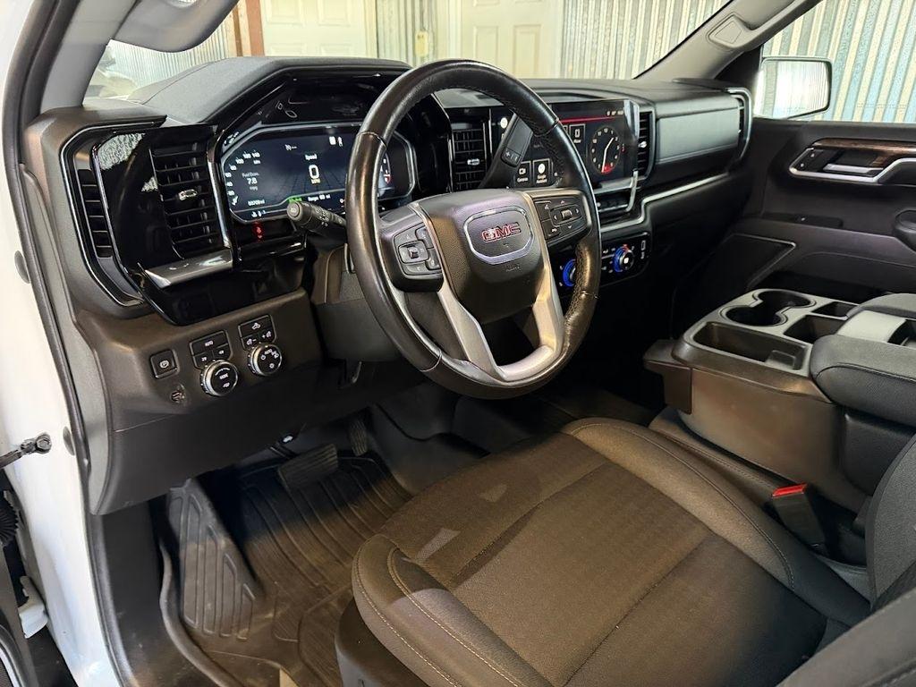 GMC Sierra 1500 SLE Crew Cab 4WD 2022