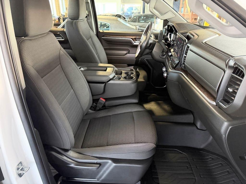 GMC Sierra 1500 SLE Crew Cab 4WD 2022