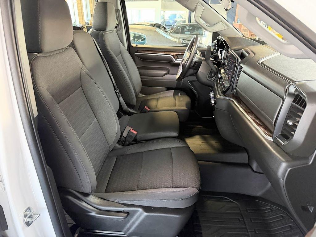 GMC Sierra 1500 SLE Crew Cab 4WD 2022