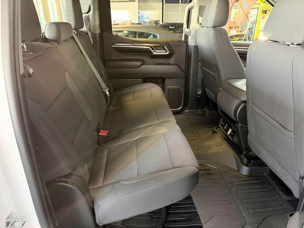 GMC Sierra 1500 SLE Crew Cab 4WD 2022