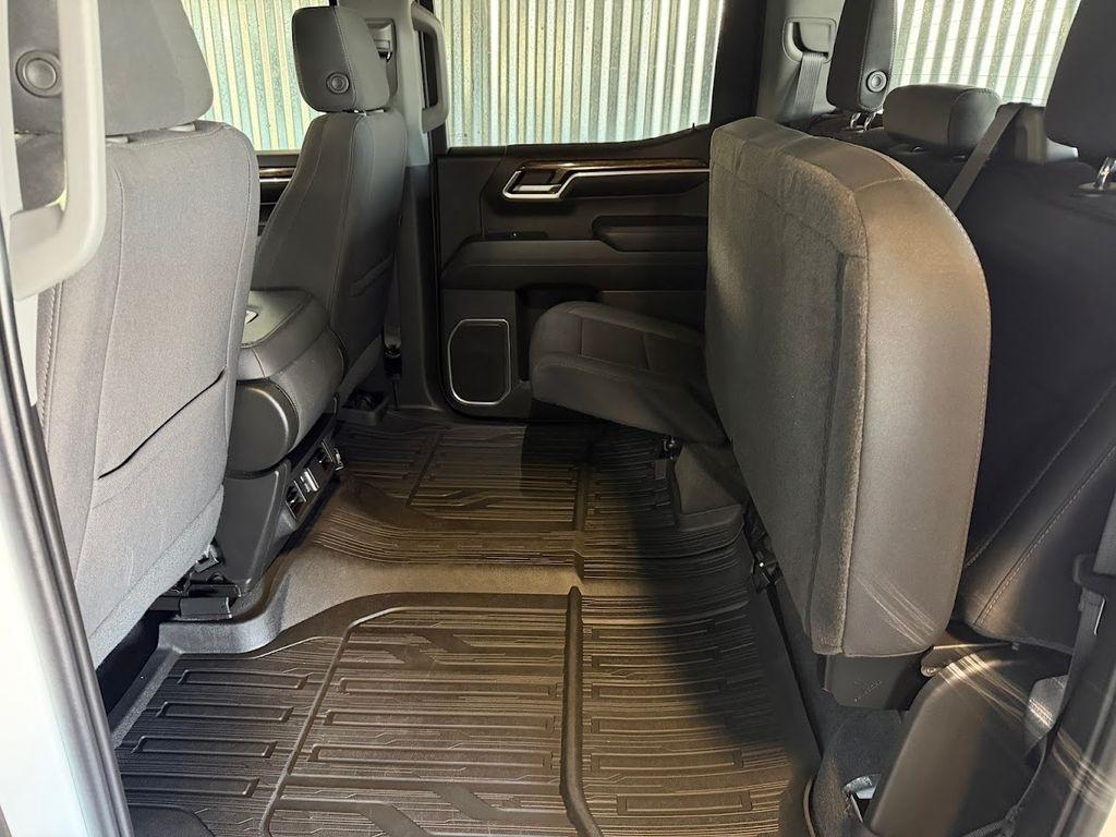 GMC Sierra 1500 SLE Crew Cab 4WD 2022