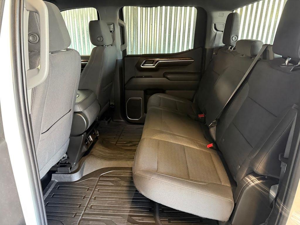 GMC Sierra 1500 SLE Crew Cab 4WD 2022