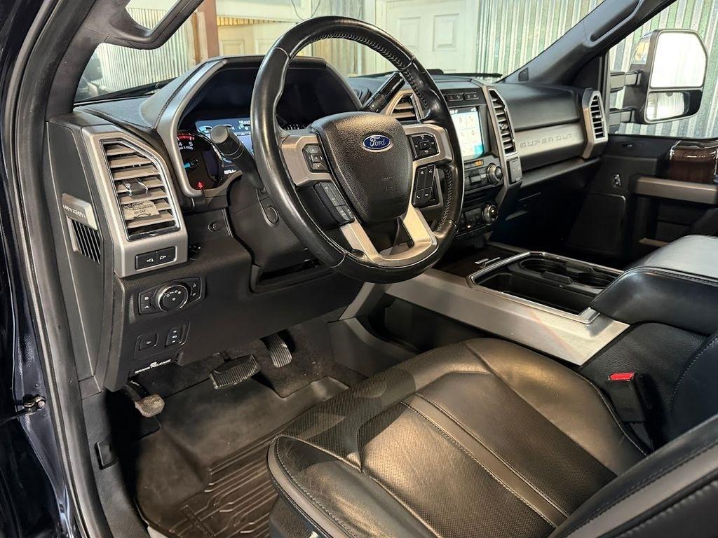 Ford F-450 SD Platinum Crew Cab DRW 4WD 2017