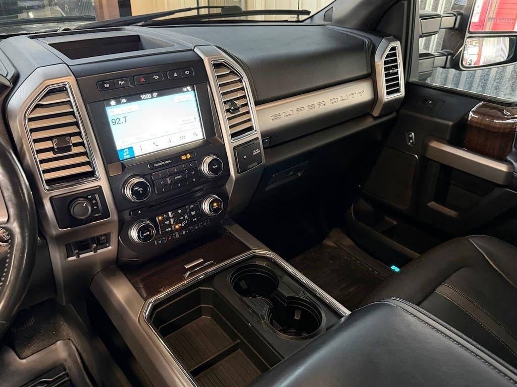 Ford F-450 SD Platinum Crew Cab DRW 4WD 2017