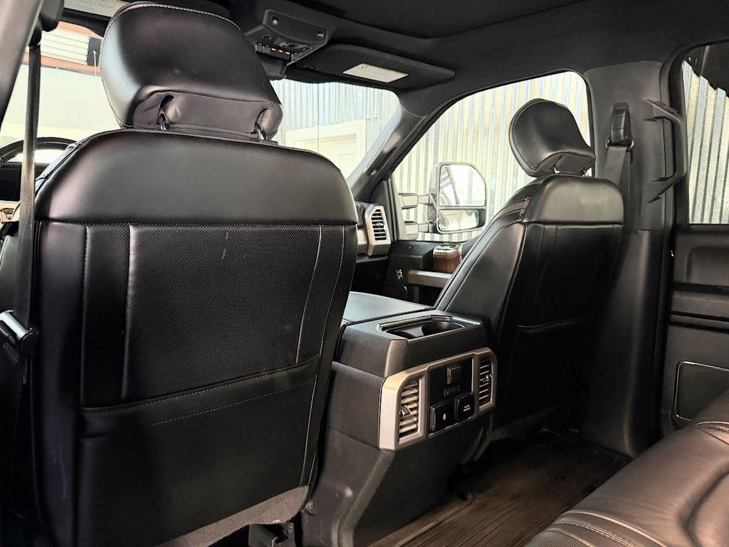 Ford F-450 SD Platinum Crew Cab DRW 4WD 2017