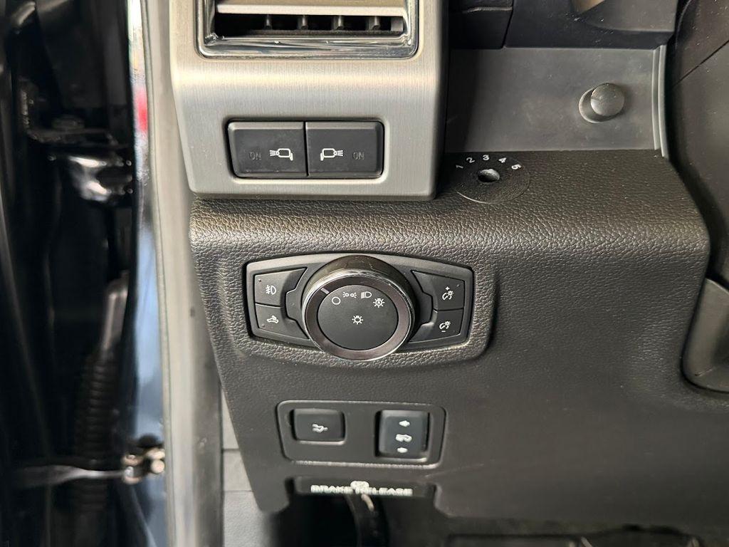 Ford F-450 SD Platinum Crew Cab DRW 4WD 2017