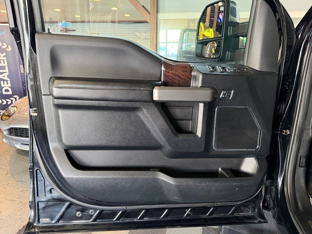 Ford F-450 SD Platinum Crew Cab DRW 4WD 2017