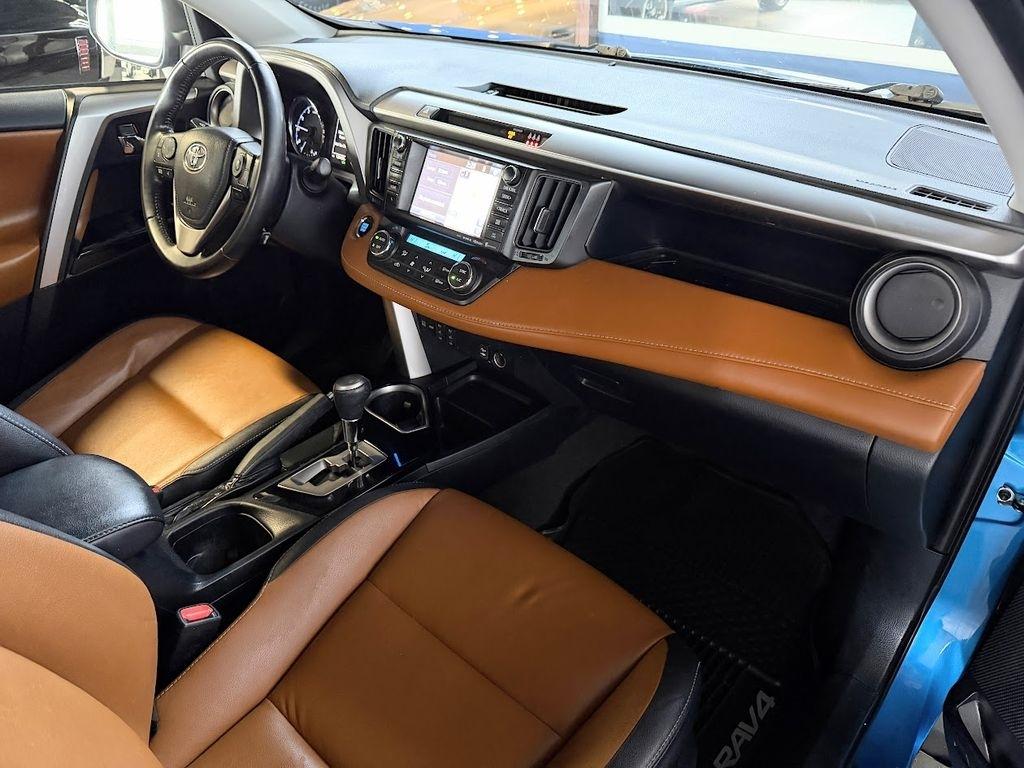 Toyota RAV4 Limited AWD 2018