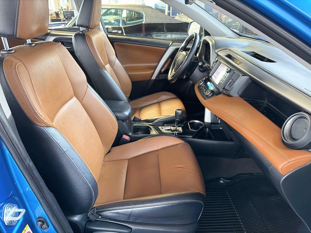 Toyota RAV4 Limited AWD 2018