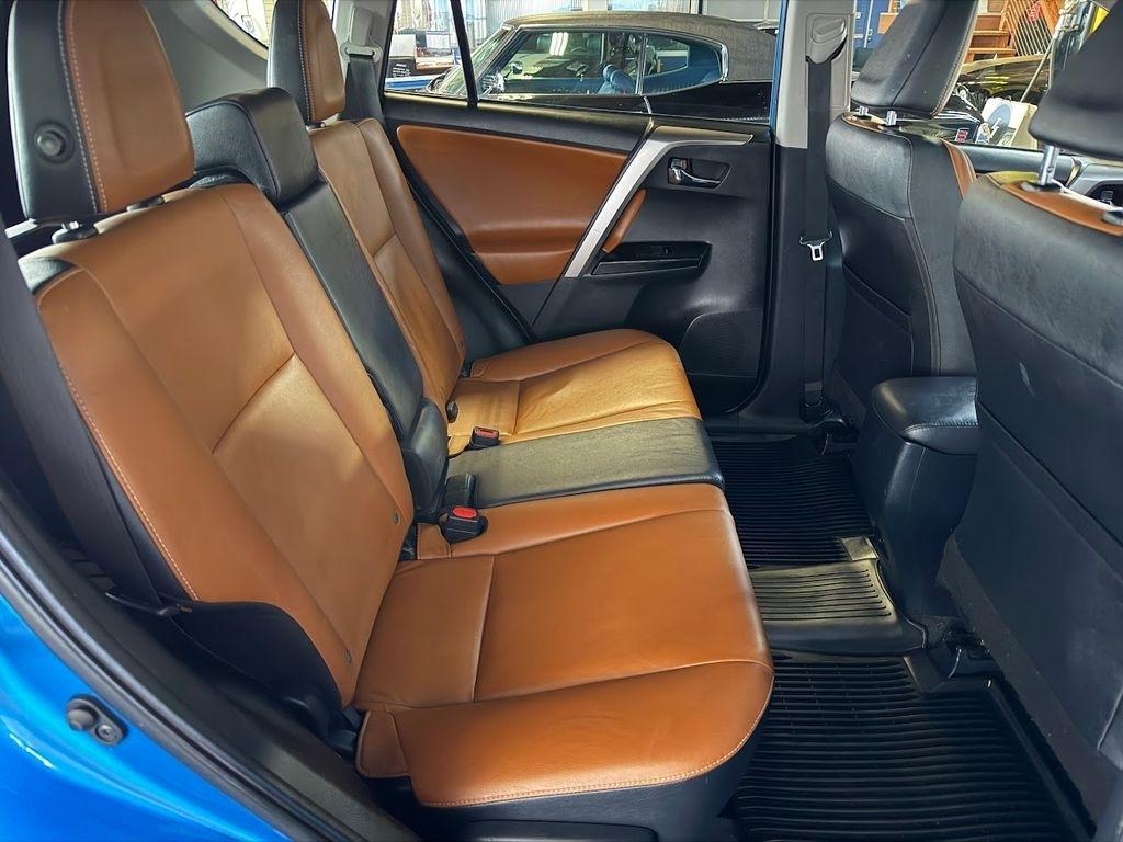 Toyota RAV4 Limited AWD 2018