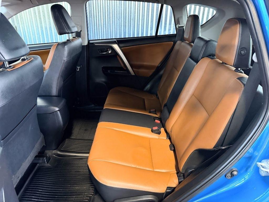 Toyota RAV4 Limited AWD 2018